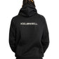 Mann trägt BlockRebell Alpha Rebell Hoodie – kraftvoller Streetwear-Look mit markantem Print